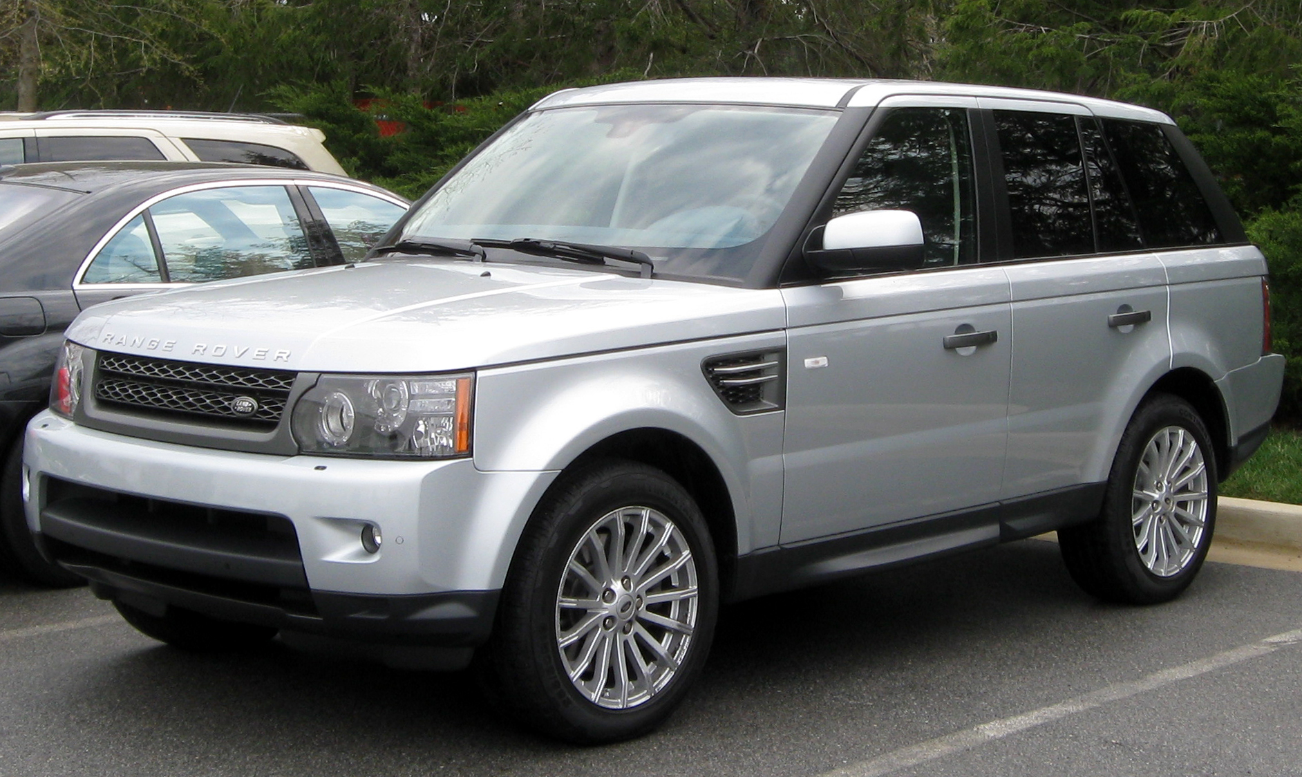 1. 10 Ultimate Hacks For Your 2011 Range Rover