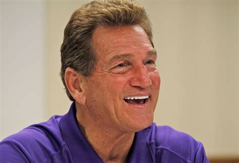 3. 8 Power Moves: Joe Theismann's Pro Secrets Revealed