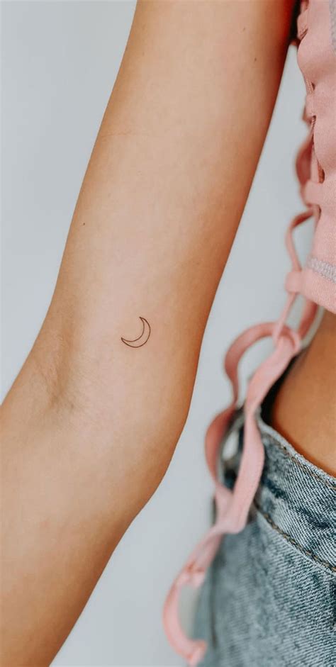 30 Simple Moon Tattoos For Girls Beautiful Moon Tattoos For Women