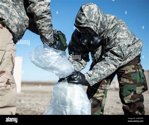 79Th Explosive Ordnance Disposal Team Of The Year Competit Hi Res Stock