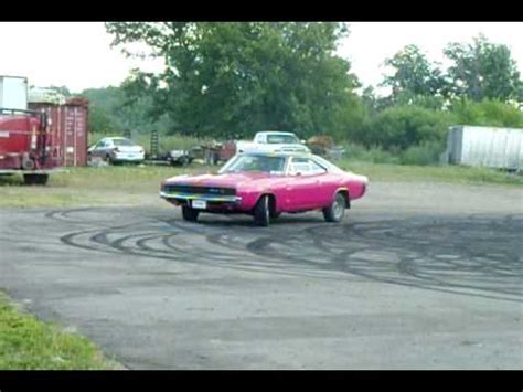 Albany Chrysler Center Car Show Burn Out 2009 10 Youtube