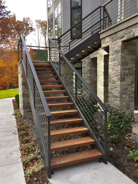 Amazing 25 Unique Outdoor Wooden Stairs Ideas That Will Enhance Your