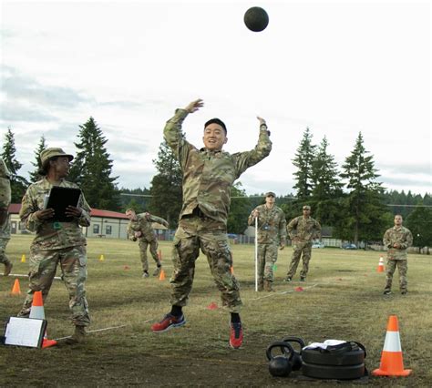 Army Medics Compete In Best Leader Competition At Jblm Article The