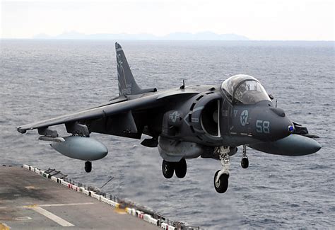 Av 8B Harrier Jump Jet Gears Of War Inside America S Incredible