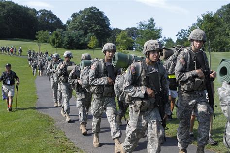 Basic Training U S Army With Images Army Basic Training