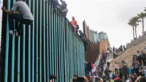 Beyond The Wall At Mexico S Border Six Photojournalists Perspectives