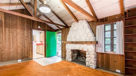 Colorful 620 Sq Ft Woodside Cabin