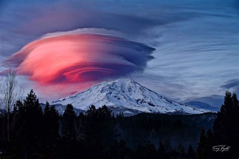 Dusk Clouds Over Mt Shasta California Stock Photo 13838