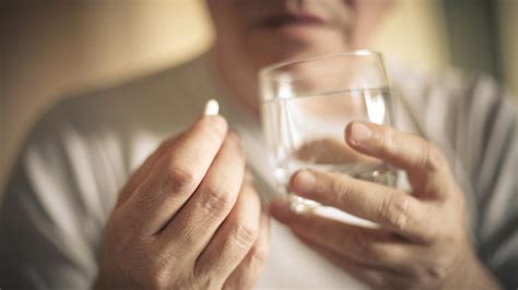 Elderly Safety: 5 Ways To Avoid Tylenol's Hidden Dangers Now