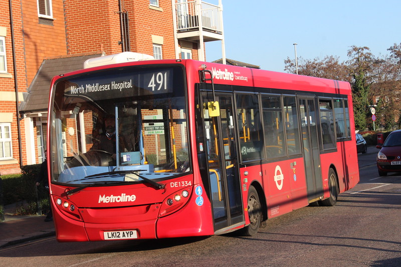 Eos 744 Ku52yko On Route 66 At Waltham Cross Bus Station Flickr