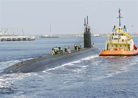 Escorted By An Alpha Marine Services C Tractor Tug The Us Navy Usn