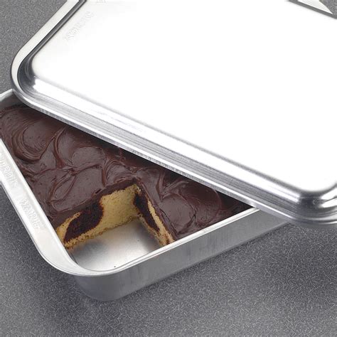 Essential Home 9 X 13 Covered Cake Pan Home Kitchen Bakeware