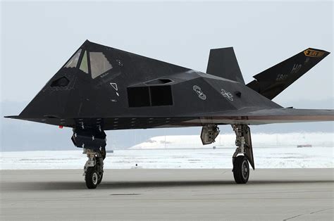 F 117 Nighthawk Stealth Fighter Photograph By Everett Fine Art America