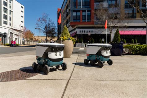 Food Delivery Robots Roll Out At Select Restaurants In The Mosaic