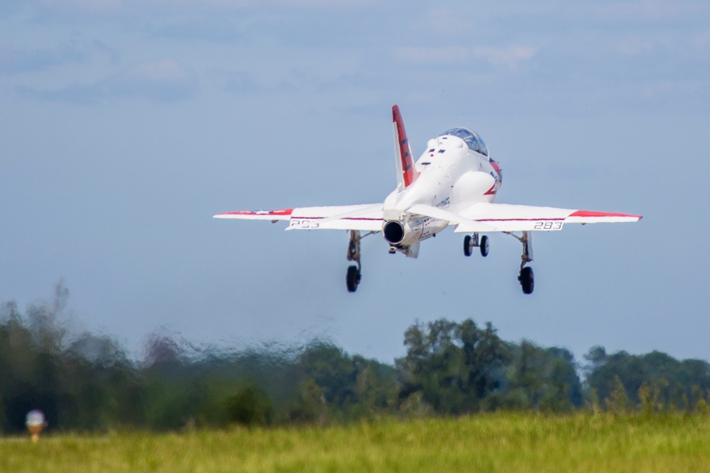 Future Naval Aviators T 45S Train Aboard Fightertown Marine Corps