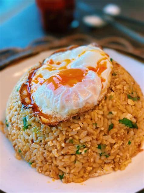 Golden Chili Oil Fried Rice In 10 Minutes