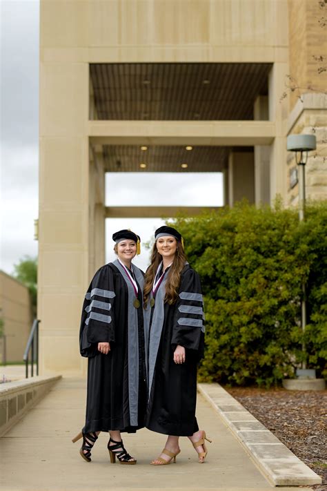 Graduation From Texas A M Vet School Vet School Family Photos Texas A M