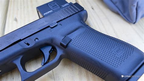 Hands On Glock 20 Review Glocks Adaptable Take On 10Mm