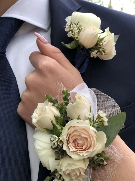 Homecoming Flowers Corsage Prom Homecoming Corsage