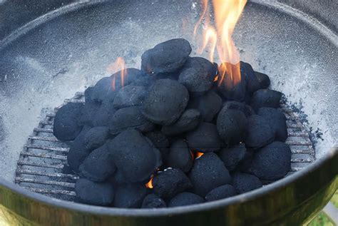 How To Light A Charcoal Grill A Simple Easy Guide Grillsimply