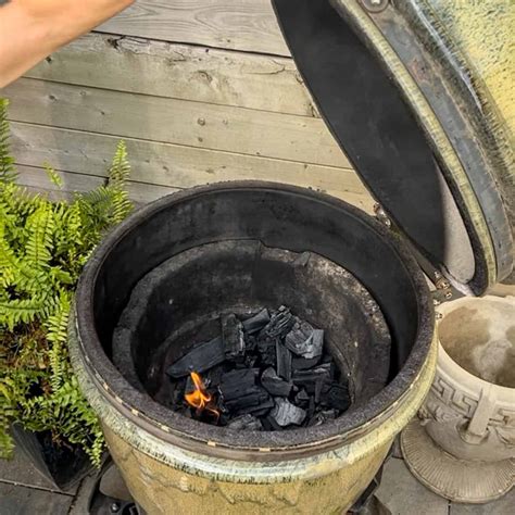 How To Light Charcoal Briquettes With Lighter Fluid Shelly Lighting