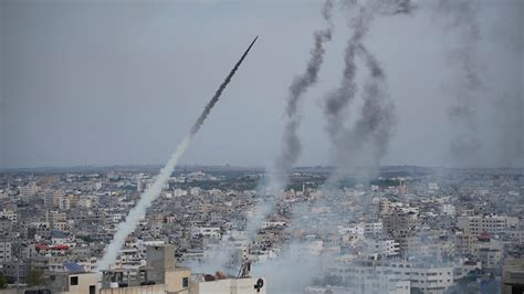 Israel Hamas Launches Rocket Attack On Tel Aviv World News Sky News