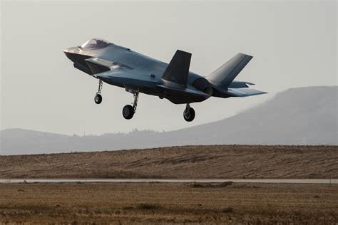 Israel S F 35 Stealth Fighters Declared Operational A Year After Their