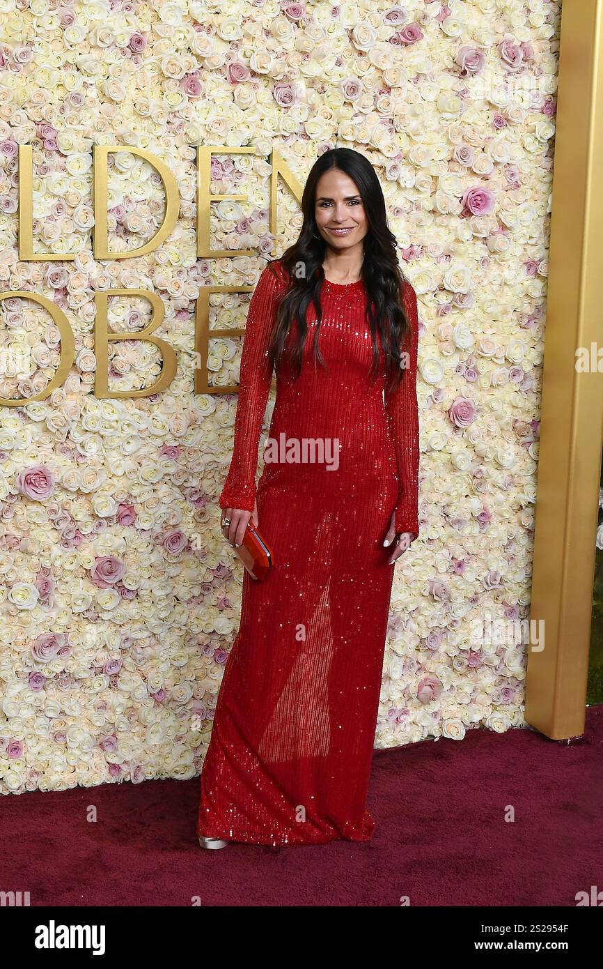 Jordana Brewster Attends The 82Nd Annual Golden Globe Awards At The