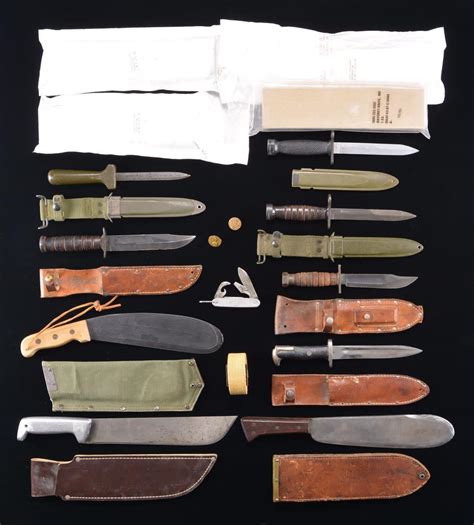 Knives Bayonets And Machetes That Are Original Military Issue