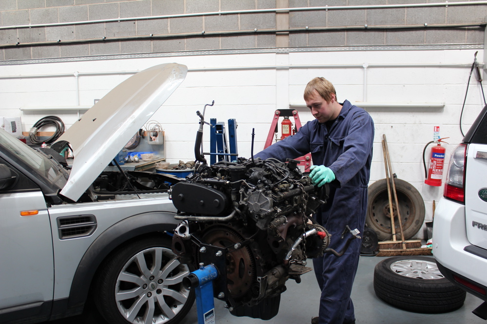 Land Rover Service Leeds Yorkshire Adventure Service And Repair