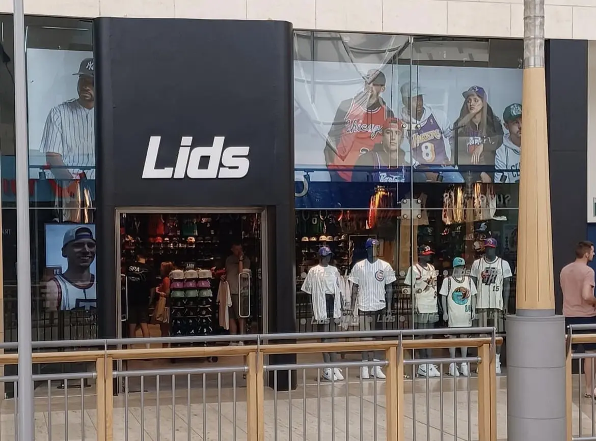 Lids Open New Store In Bluewater Shopping Centre Time Retail Partners