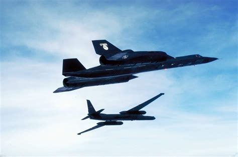 Lockheed Sr 71 Blackbird A Long Range High Altitude Mach 3 By