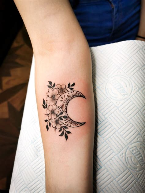 Mandala Feminine Moon Tattoo Designs