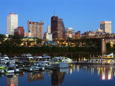 Memphis Tn Memphis Skyline Downtown Memphis Cheapest Places To Live