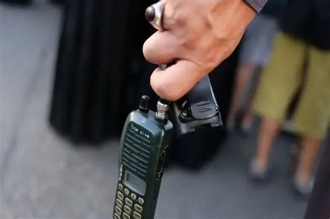 Mengenal Walkie Talkie Icom V82 Hizbullah Yang Diledakkan Israel