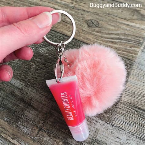 More Detailed Guide How To Make You Lip Balm As A Keychain Girlhacks Lipbalm Lifehacks