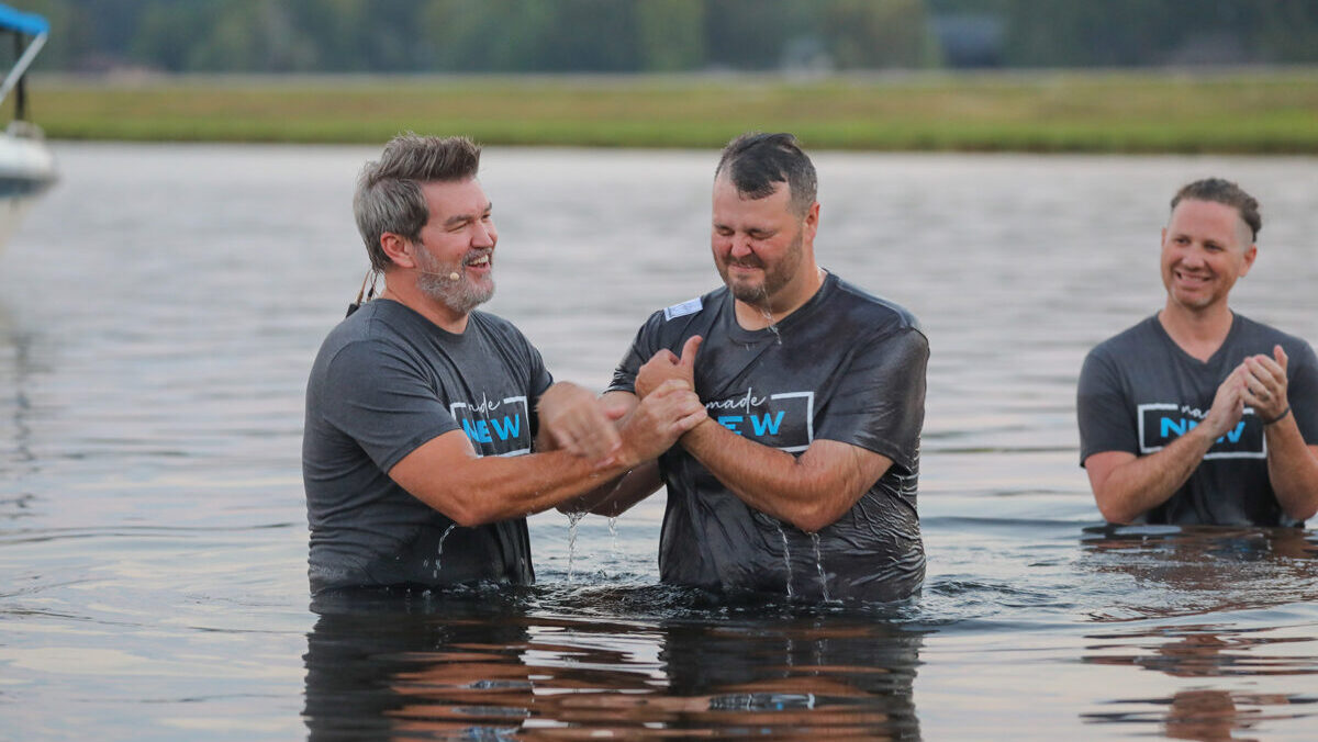 Ms Church Celebrates 47 Outdoor Baptisms Creating Buzz In Community