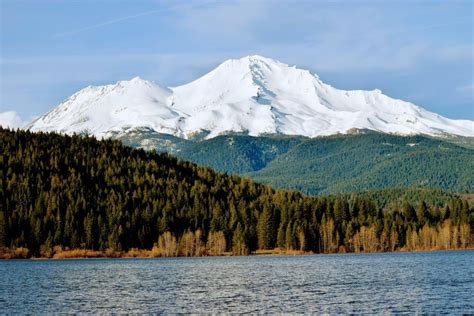 Mt Shasta California After A Winter With Near Record Snowpack Oc