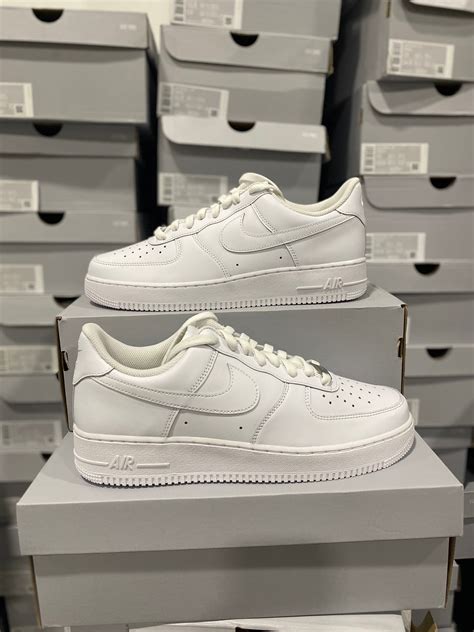 Nike Air Force 1 07 Low Triple Men S White Cw2288 111 New 7 13