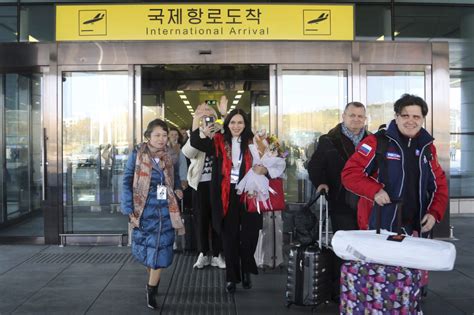 North Korea Welcomes Russian Tourists The First To Visit Since