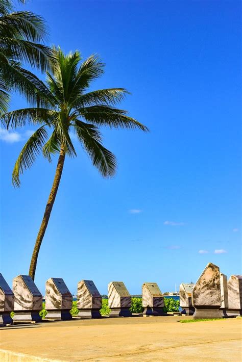 Pearl Harbor Memorial The Guide To Your Visit In Hawaii Denny Nikki