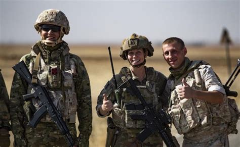 Pics Russian Us Troops Share Rare Moment Amid Syria Fighting