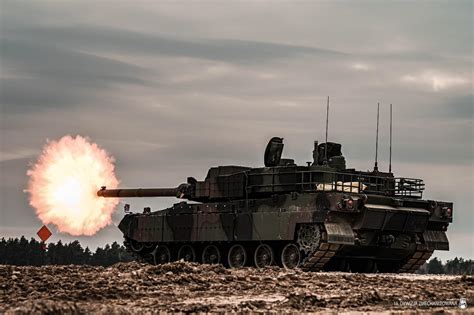 Polish K2 Black Panther Tank In Action 2048 X 1363 R Militaryporn