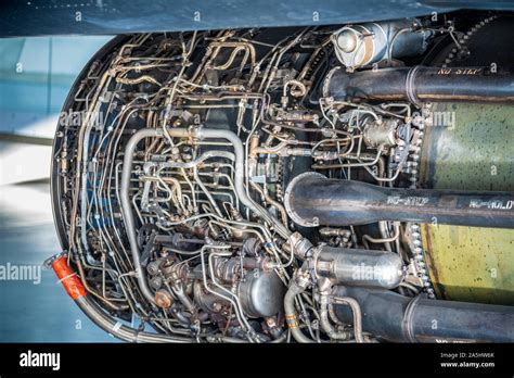 Pratt And Whitney Engine Hi Res Stock Photography And Images Alamy