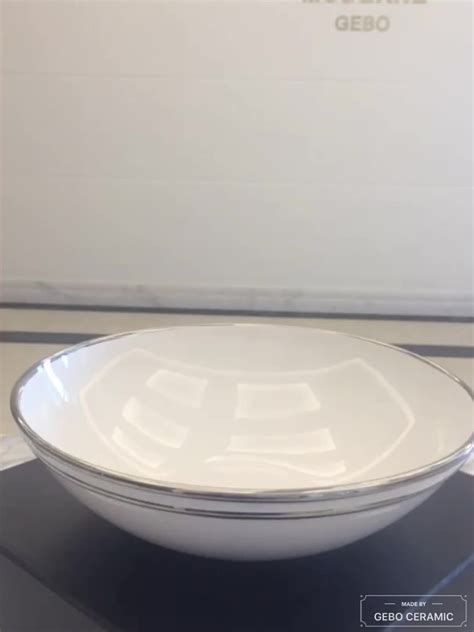 Promotional Wholesale White Silver Rim Porcelain Buffet Dinner Plate