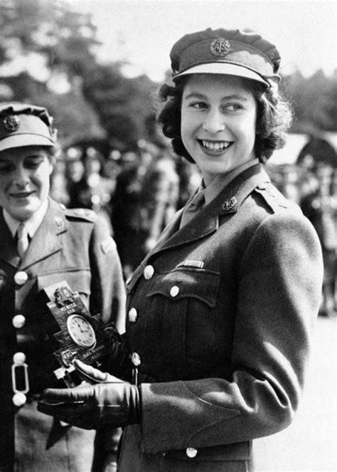 Queen Elizabeth As A Young Princess During Ww2 Vintage Versace Vintage