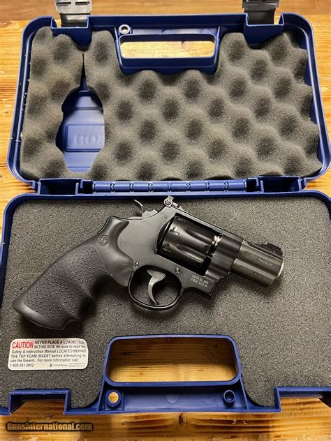 Smith Wesson 327 Night Guard