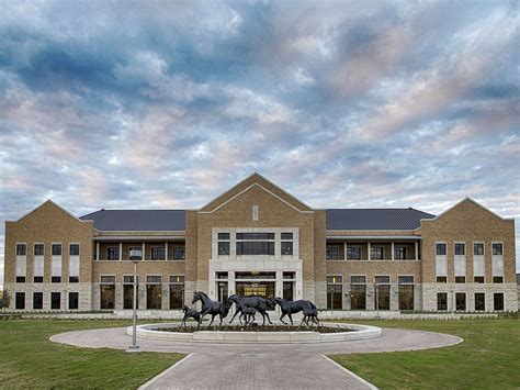 Texas A M Ranks Among World S Best Veterinary Schools Texas A M Today