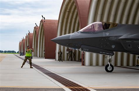 U S F 35 S Conduct Combined Training With Rokaf Secretary Of The Air