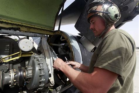 U S Marine Corps Lance Cpl Robert J Powell An Aircraft Mechanic